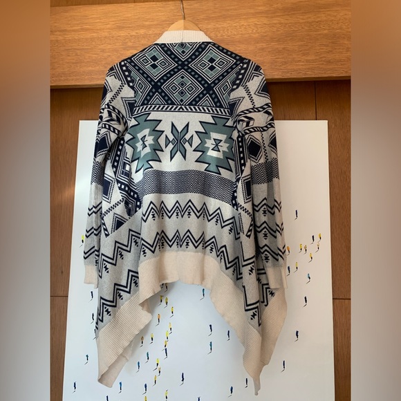 Pink republic Tribal Sweater - Picture 2 of 3